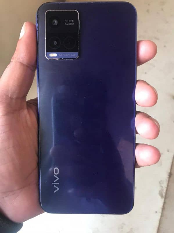 Vivo y21 4/64 GB with original charger 7