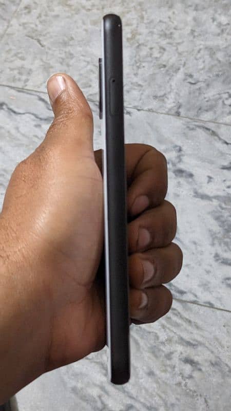 google pixel 4 condition 10/10 64 gb pta aproved 4