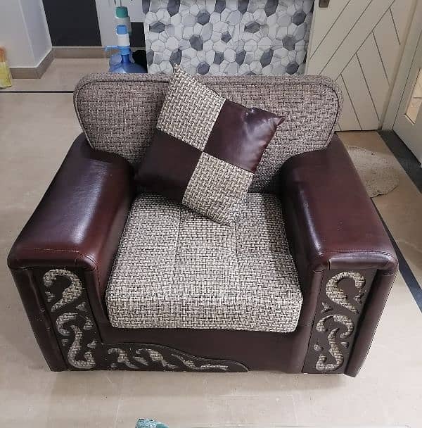 5 Seater Wood Sofas 1