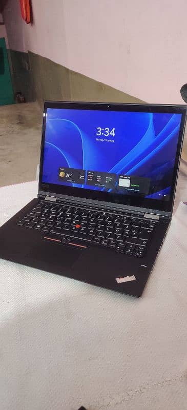 Lenovo ThinkPad X380 Yoga 3