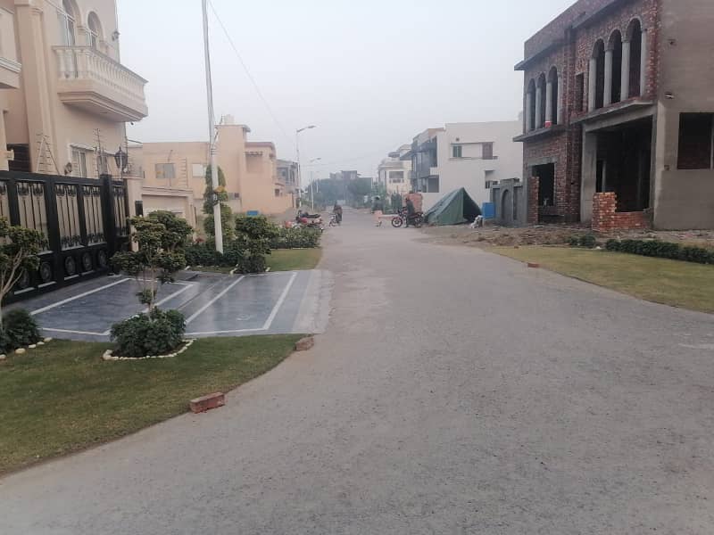 10 Marla Plot For Sale in Bankers Avenue Society Bedian Road Lahore 1