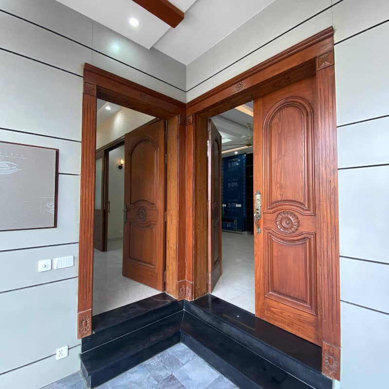 10 Marla Luxury House for Sale in Bankers Avenue Society, Bedian Road, Lahore 11