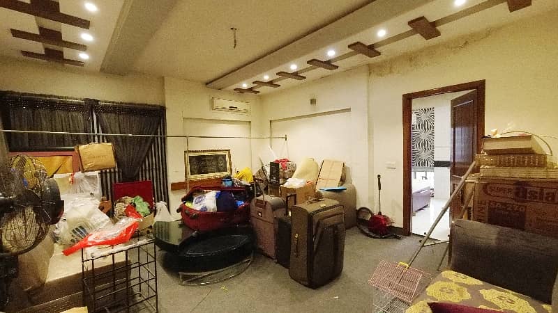 Fully Furnished 2 Kanal House Available In DHA Phase 5 - Block E For Sale 38