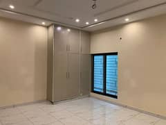 Prime Location Central Park - Block E 5 Marla Lower Portion Up For Rent