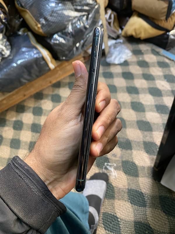 Iphone 11 pro max pta approved 4