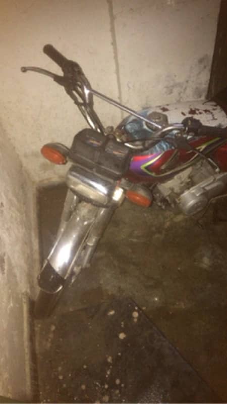 Honda 125 all good urgent sale choti bike lani he 2