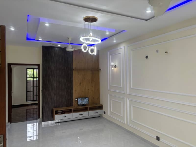 DHA RAHBAR BRAND NEW CORNER MOST BEAUTIFUL HOUSE IS AVAILABLE FOR SALE 9