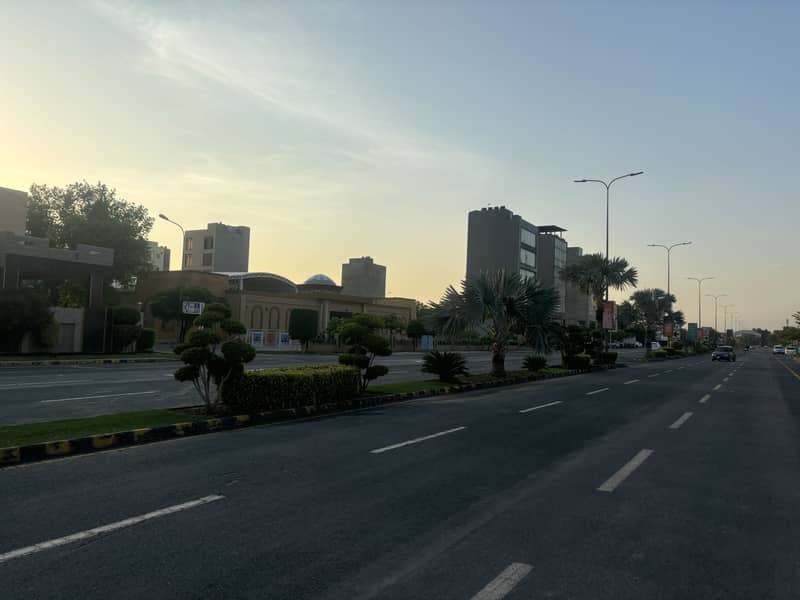 DHA RAHBAR 10 MARLA PLOT 100 FT WIDE ROAD IS UP FOR SALE 1