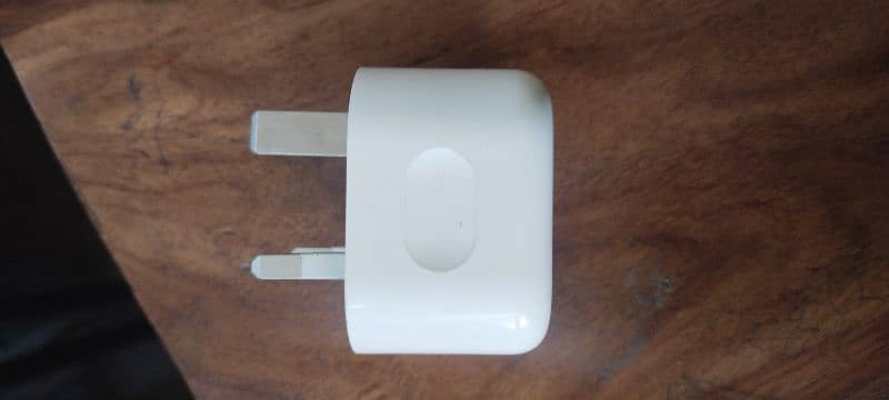 orignal adopter with orignal cable fast charger 1