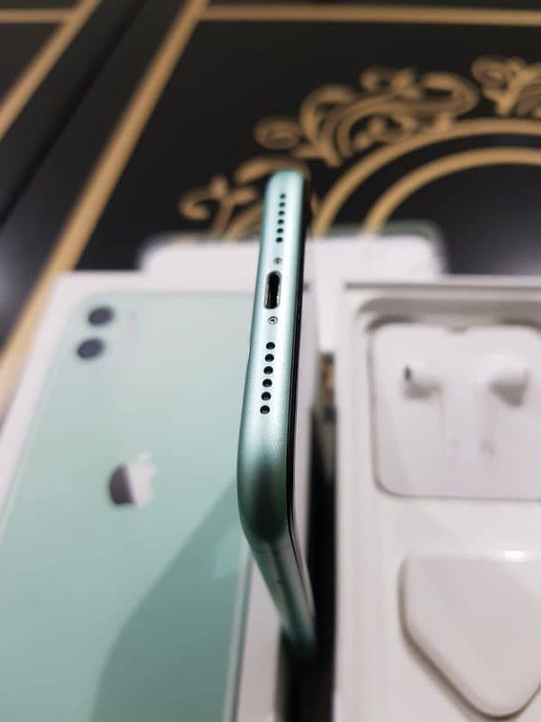 Apple iphone 11 64 GB memory 03193220625 1