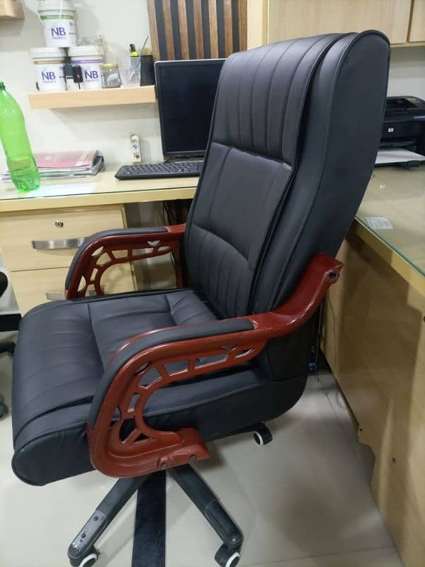 office executive chair Black color 2