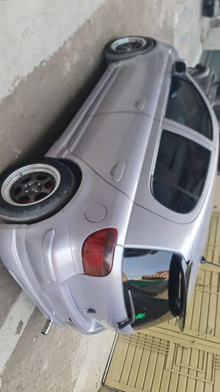 Toyota Vitz 2003 10