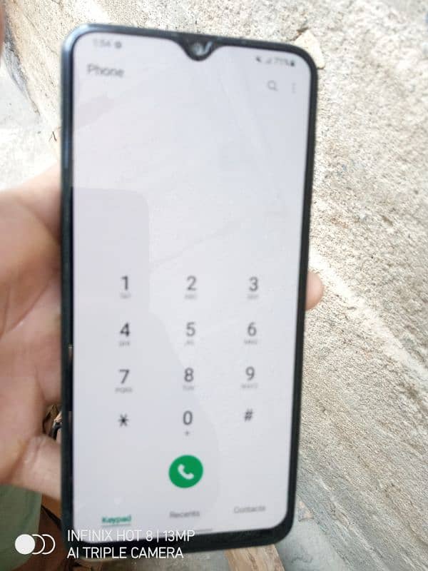 I am selling Samsung a30s 3