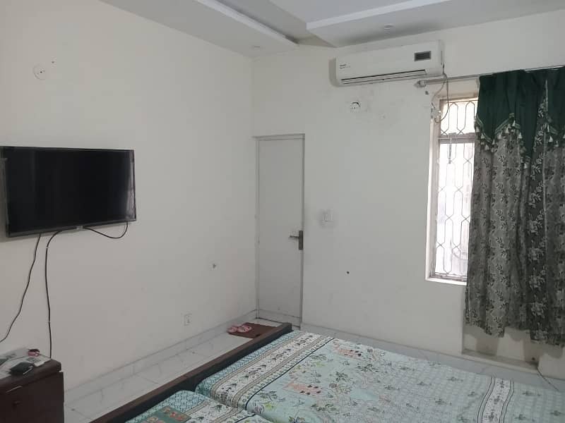 5MARLA SINGLE STORY HOUSE AWAILABLE FOR SALE IN FASIAL TOWN BLOCK D 8