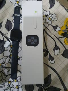 Apple watch SE 2nd Gen 44mm (smart watch)