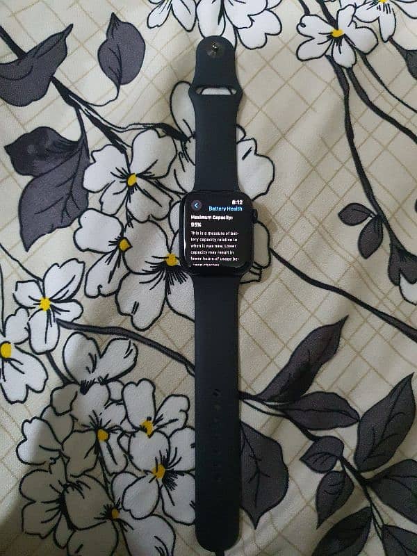 Apple watch SE 2nd Gen 44mm (smart watch) 1