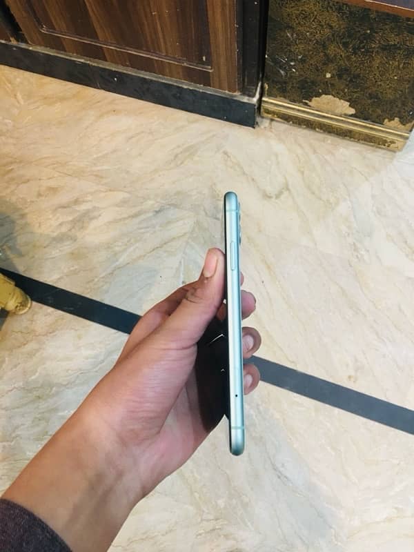 iphone 11 factory unlk 3