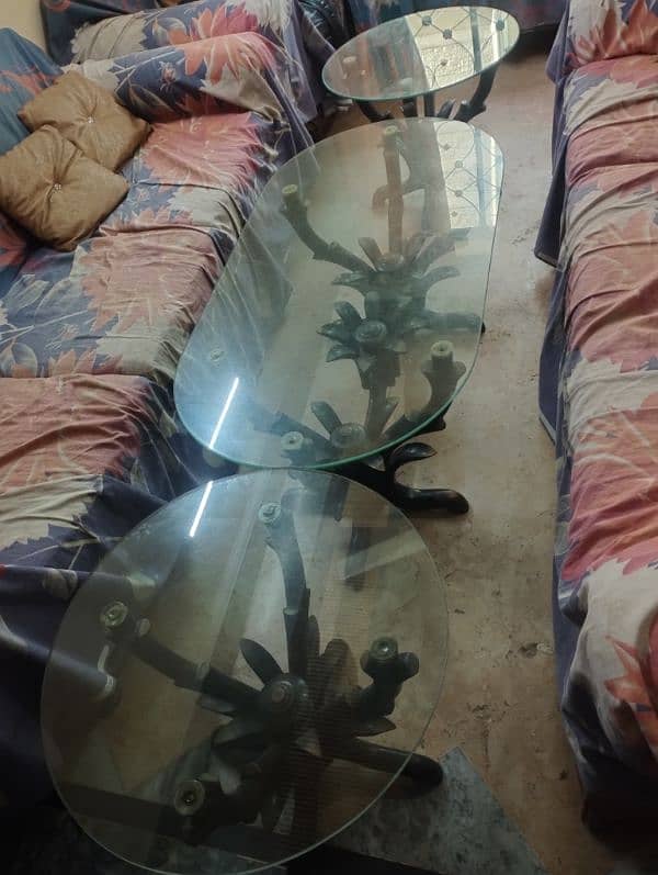 used center glass table 1