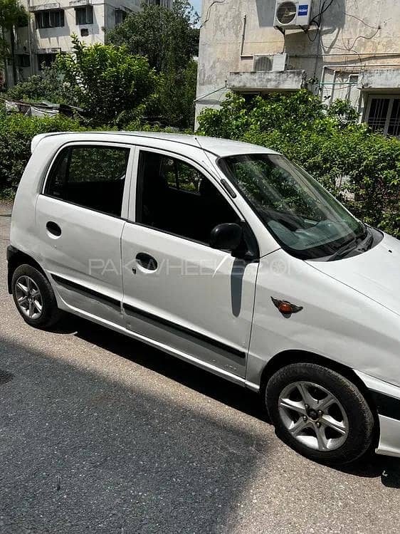 Hyundai Santro 2003 family driven 11