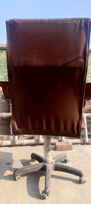 Office chair for sell in good condition 3