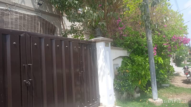 IH House (500 Square Yard) In-Front Of FALCON ENTRY GATE, Main Boulevard And Family Park Is For Sale 1