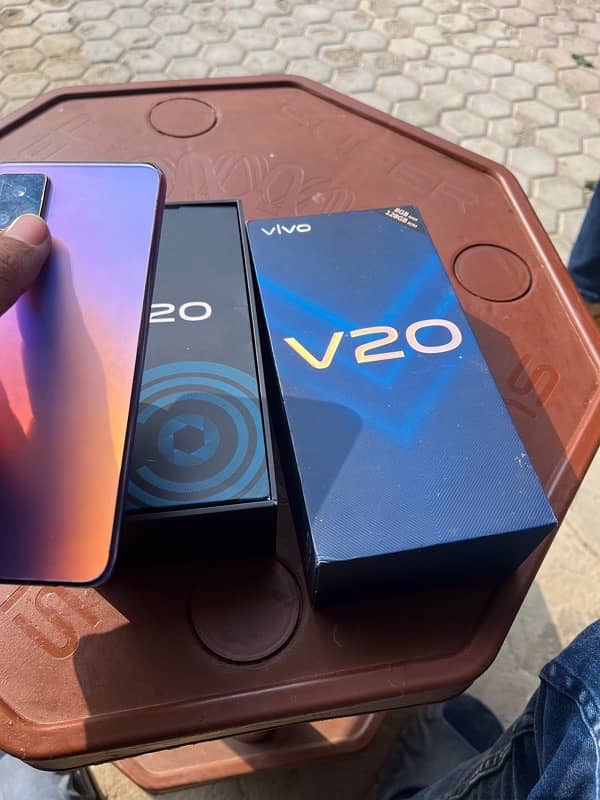 Vivo v 20 0