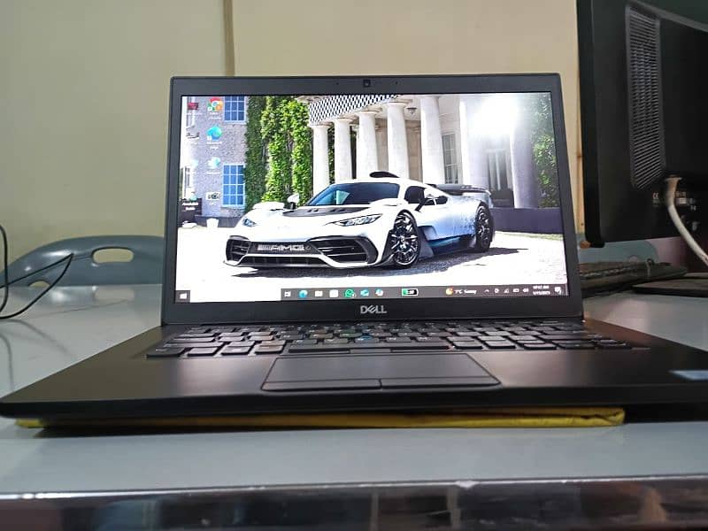 Dell latitude 7490 2 in 1. 0