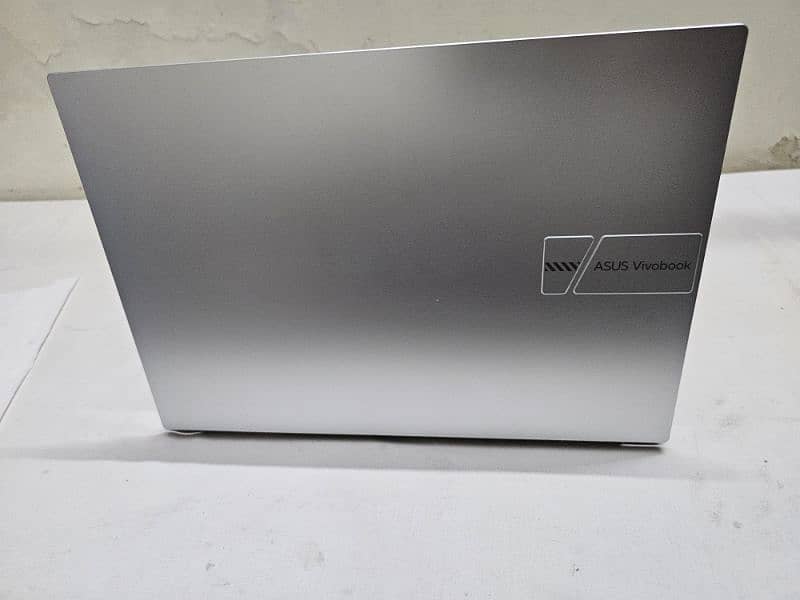 Asus Vivobook i7 13 Gen 1