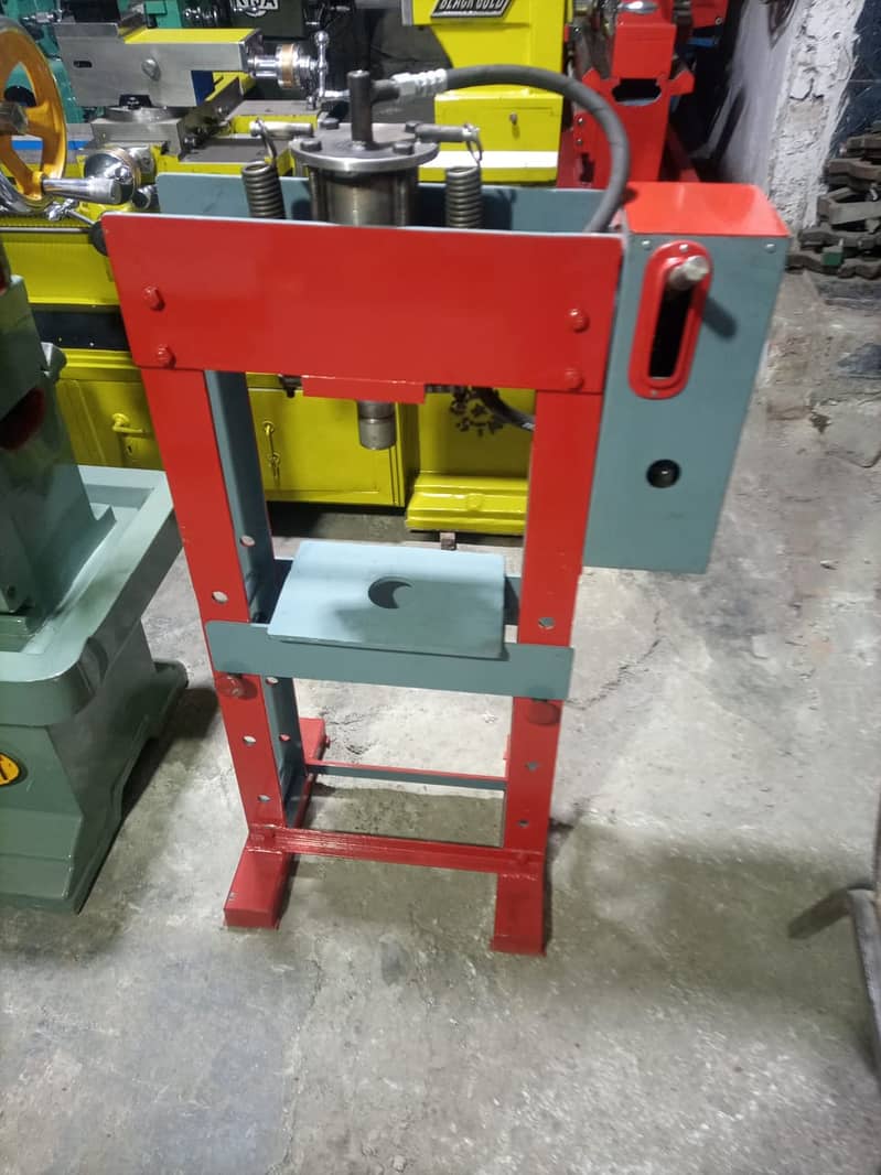 Hydraulic Power Press Machine 4