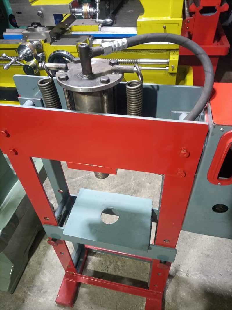 Hydraulic Power Press Machine 7