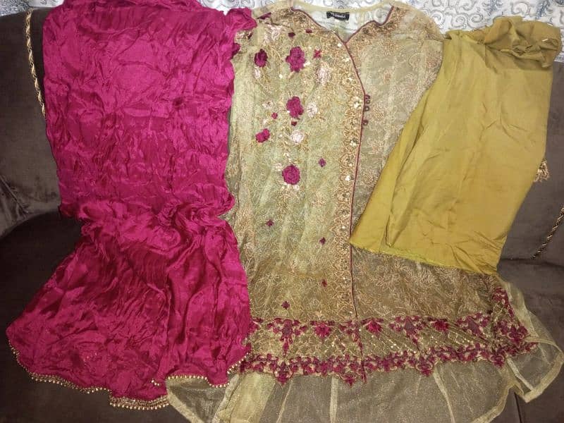 Nakoosh frock with dupatta and inner attached 1