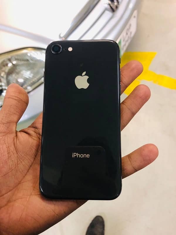 iPhone 8  . . 64 gb non pta 0