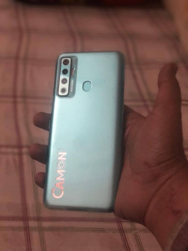 I am selling Tecno camon 17 6/128 0