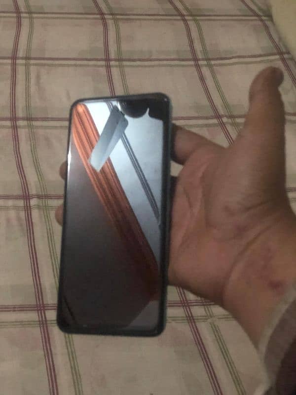 I am selling Tecno camon 17 6/128 3