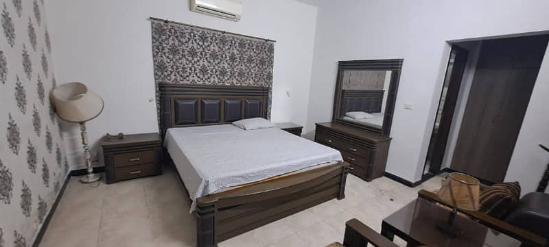 For rent available . . . . Askari 11 A block 11 marla. . . 5 bed special house fully furnished available for rent 1