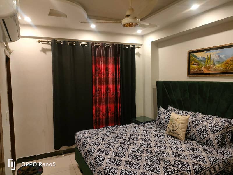 Two bedroom VIP apartment for rent on daily basis in bahria town 7