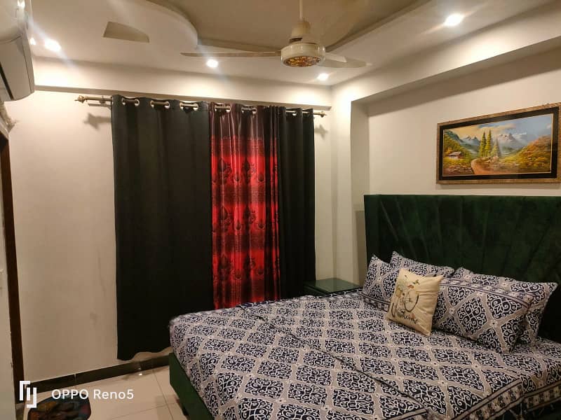 Two bedroom VIP apartment for rent on daily basis in bahria town 8