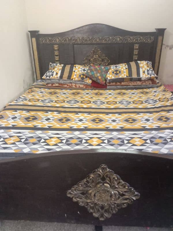 king size bed in good condition urgent sale 2