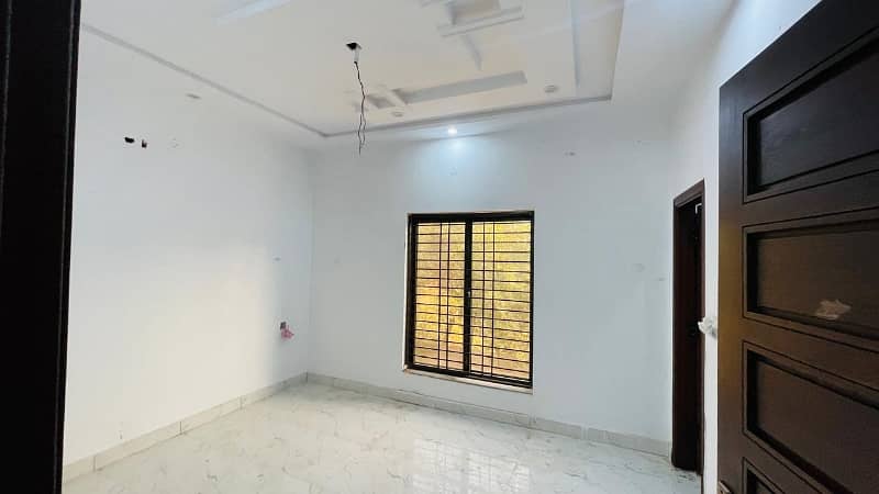 5 Marla Brand new house available for sale in Eden orchard sargodha road 8