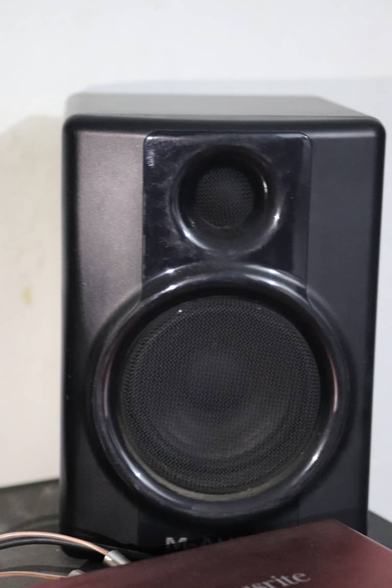 Studiophile M-Audio AV ( 30 ) Studio Monitors Pair 9