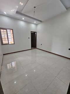 gulshan e iqbal block 3 lowerportion 3 bed dd well maintained reday to move