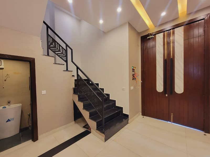 10 Maral most beautiful house for sale Statelife housing lahore 6