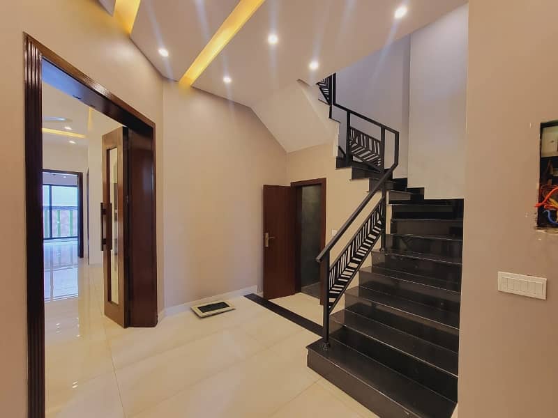 10 Maral most beautiful house for sale Statelife housing lahore 7