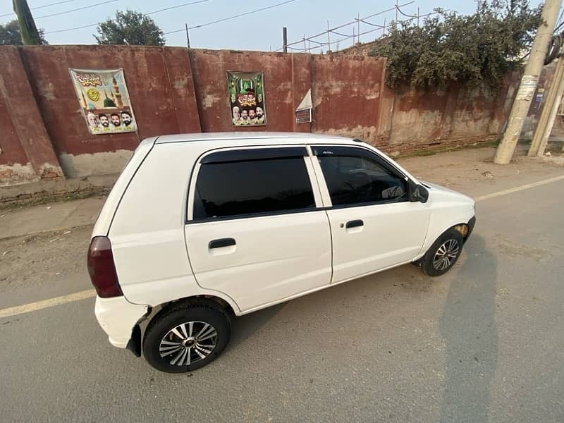 Suzuki Alto 2011 3