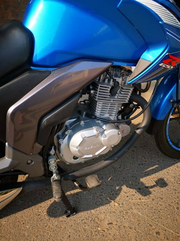 Suzuki GSx-125 6