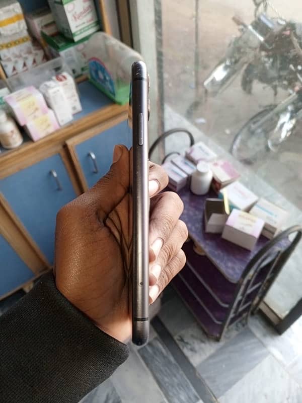 iphone 11 64gb factory 2