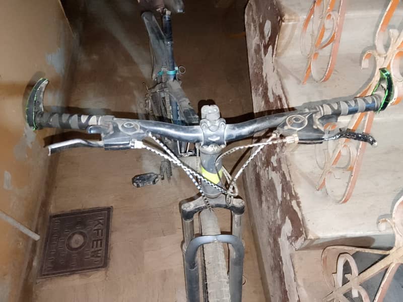 Urgent Sale XMX Bicycle 26 Inch Front and Back Gears Front Jumpers 1