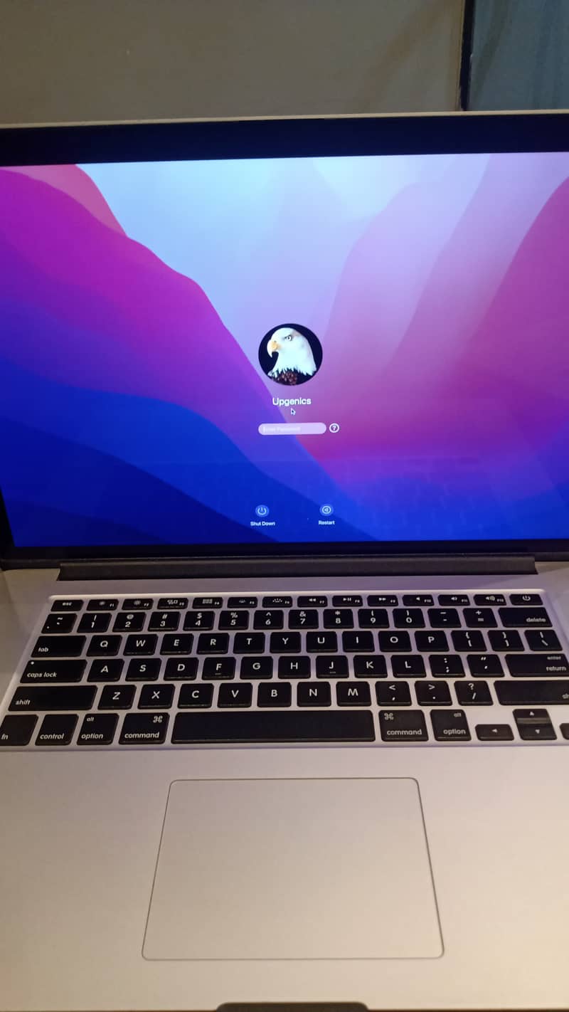 MacBook Pro Core i7,16-500GB Memory 15" Display 15 Qty available 5