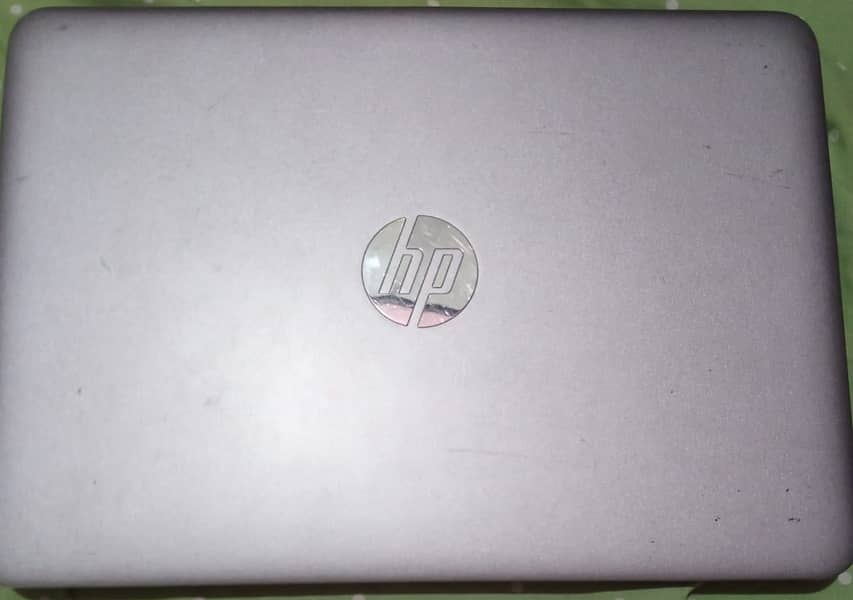 HP Elitebook 820 G4 2