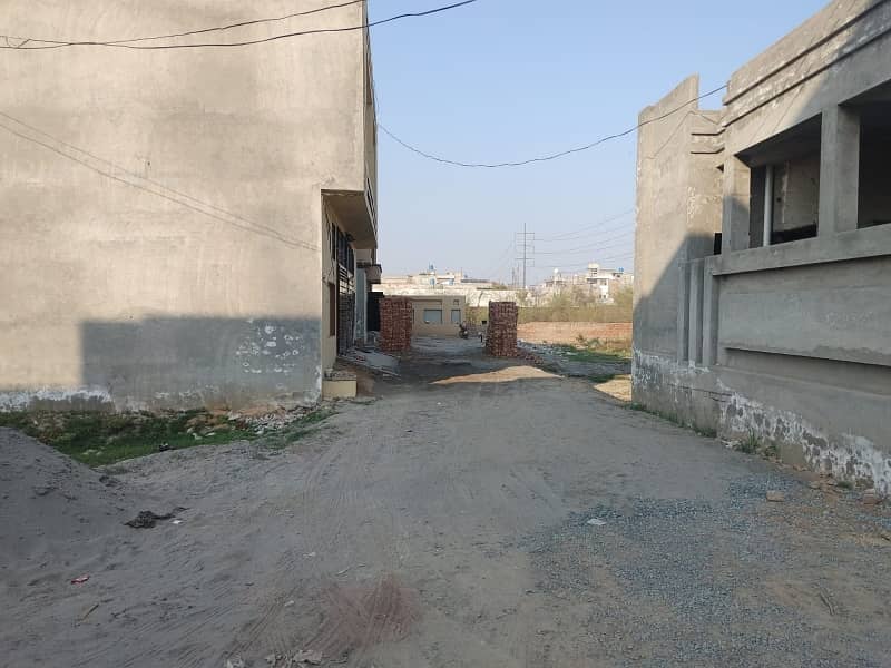 Prominently-Located 3 Marla Residential Plot Available In Punjab University Society Phase 2 0